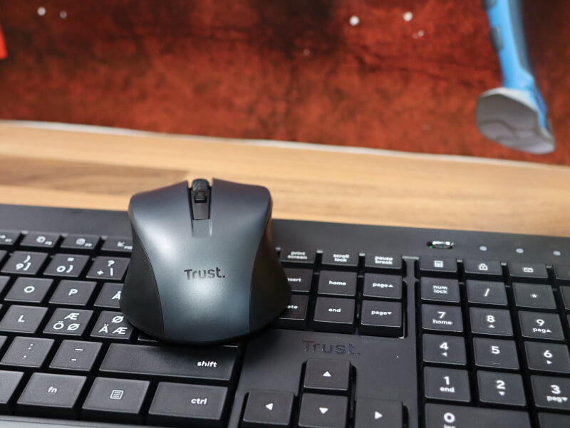 office Trezo Wireless Trust Full-size Comfort and compact Keyboard Mouse